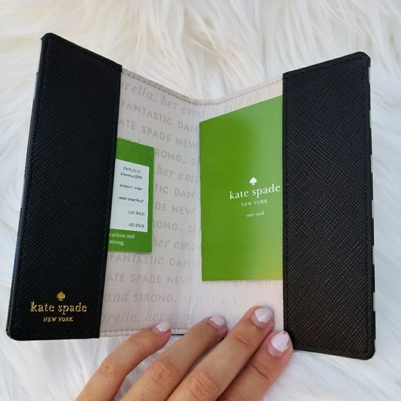 Kate Spade Cedar Floral Stripe Passport Holder - Picture 4 of 4
